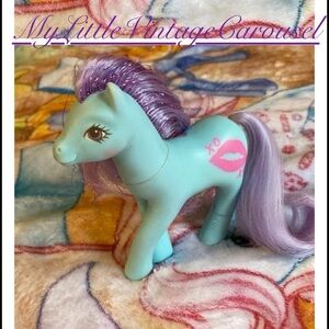 My Little Pony Sweetheart Sister Kisses Ruby Lips Hasbro 1988